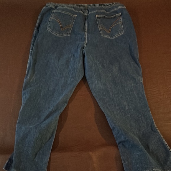 Elastic waist jeans - Picture 2 of 3
